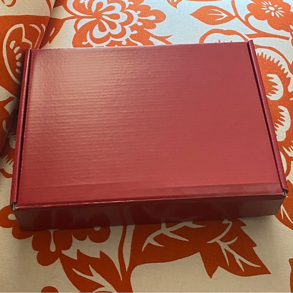 SOLD.                        GG KOREAN Y2K BLING BLING LEOPARD BEANIE - Picture 8 of 8